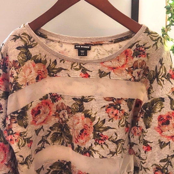 Joe Boxer Floral Sweater - Picture 2 of 6